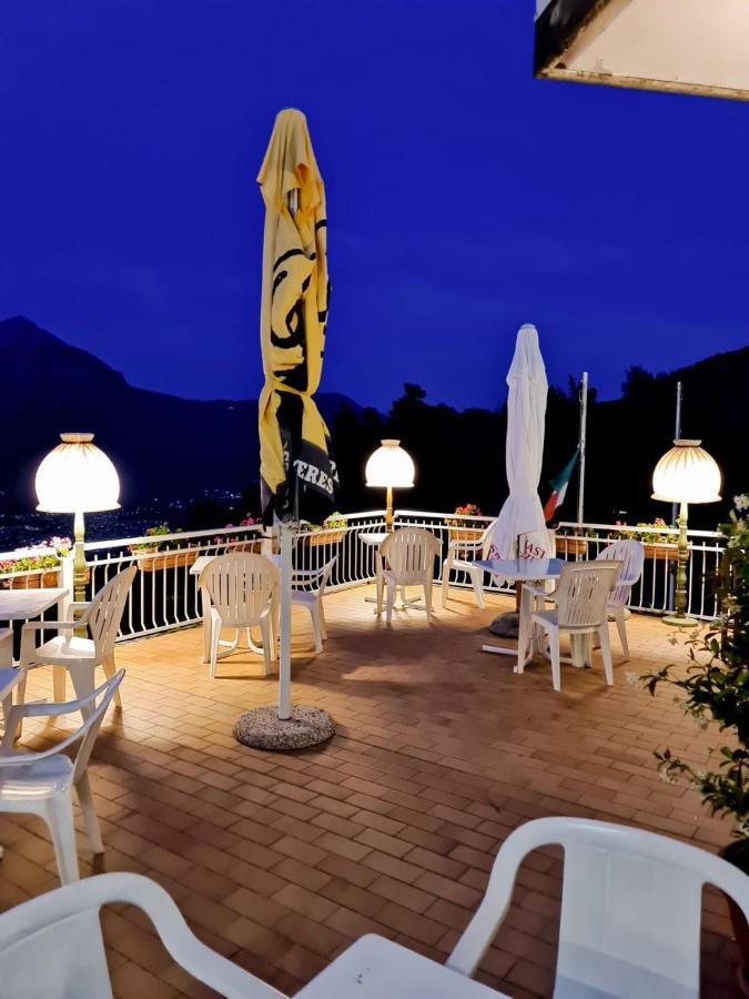 Locanda Mirabeau เบลลาโจ ภายนอก รูปภาพ